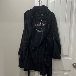 Victoria Secret Plush Robe. Size M/L